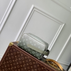 LV Clutch Bags